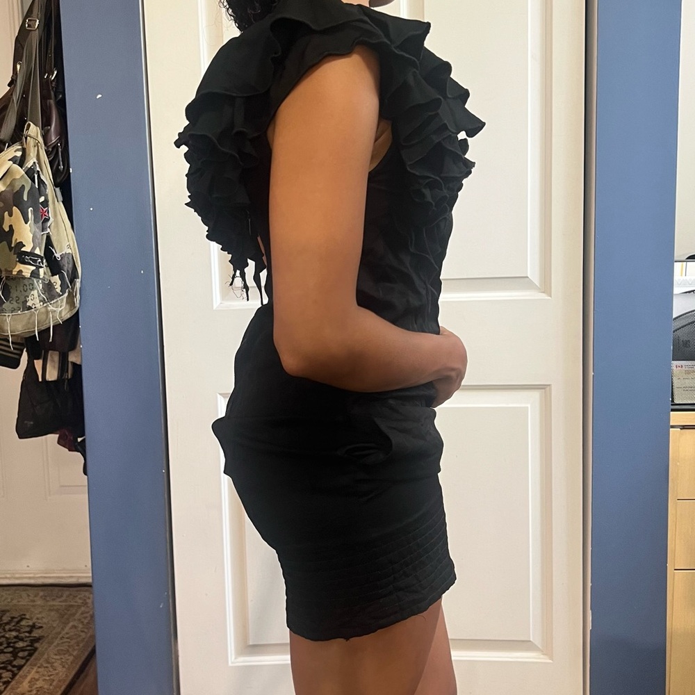 Elegant Black Ruffle Dress - Picture 7 of 8